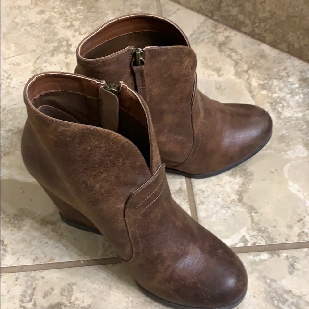 Cute heeled bootie